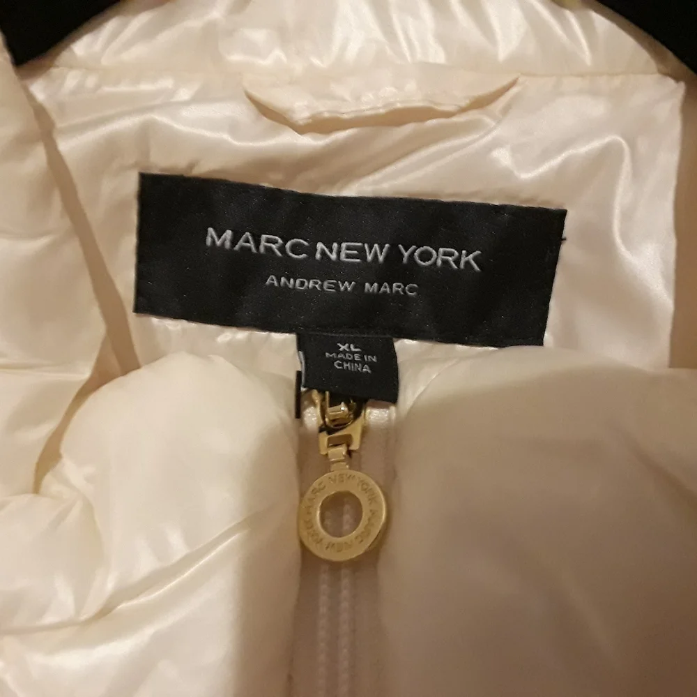 Brand new beautiful vest - Picture 4 of 5